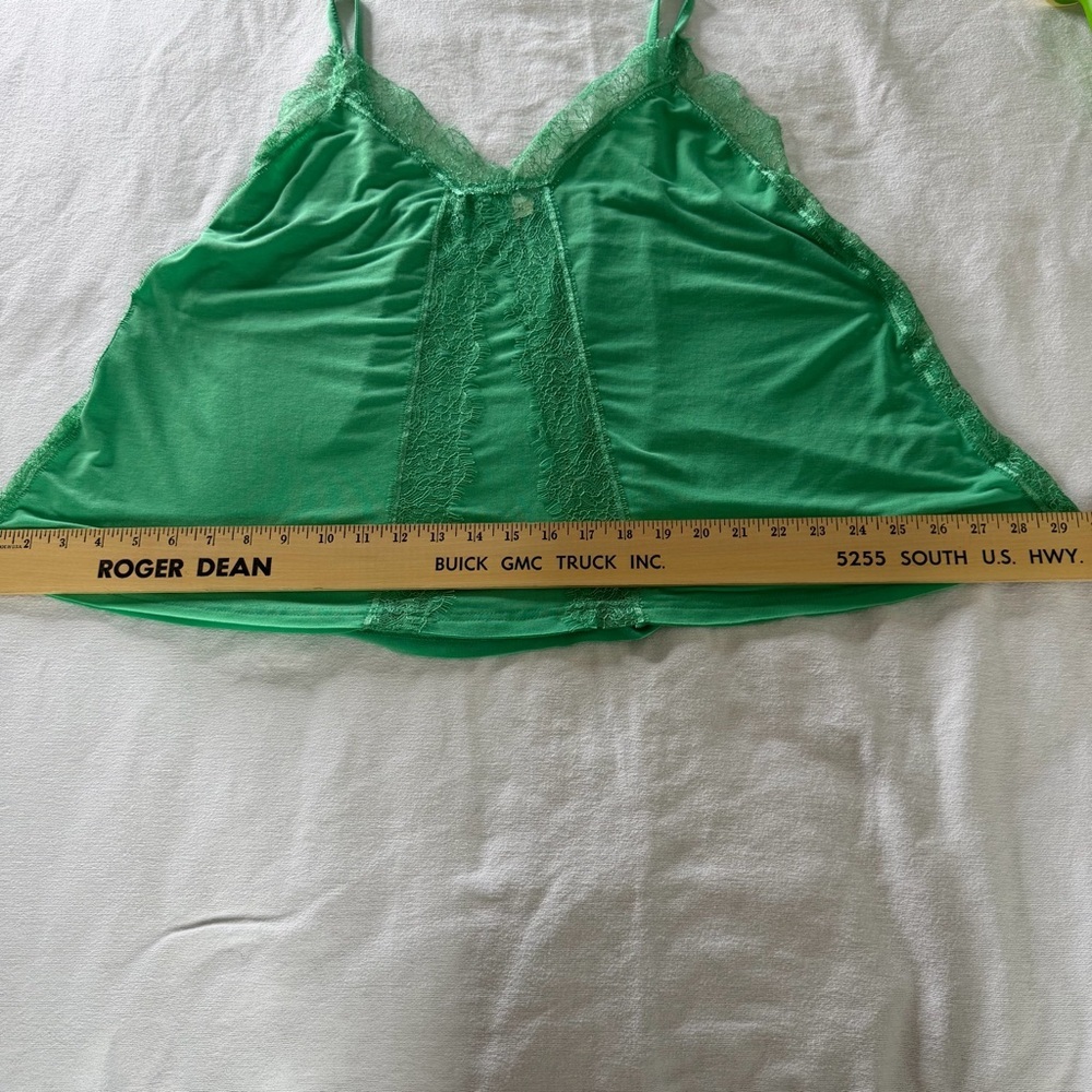 POL Green Lace Trim Tank Small Boho Flowy Drapey Casual Festival Camisole - Picture 9 of 11